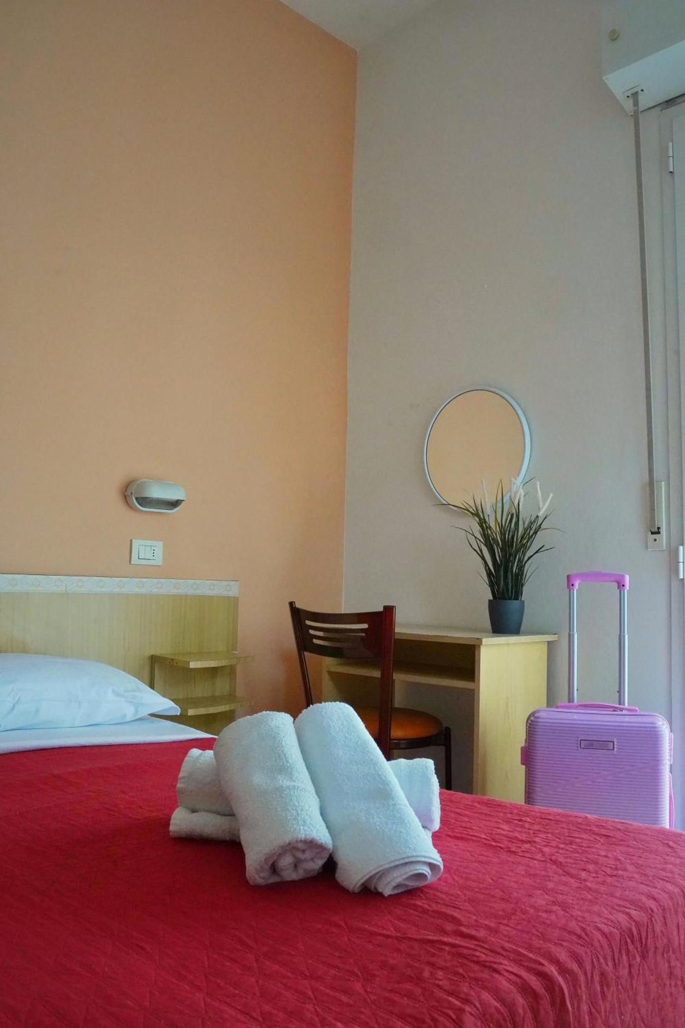 Hotel Malibu Mare Rimini Exterior foto