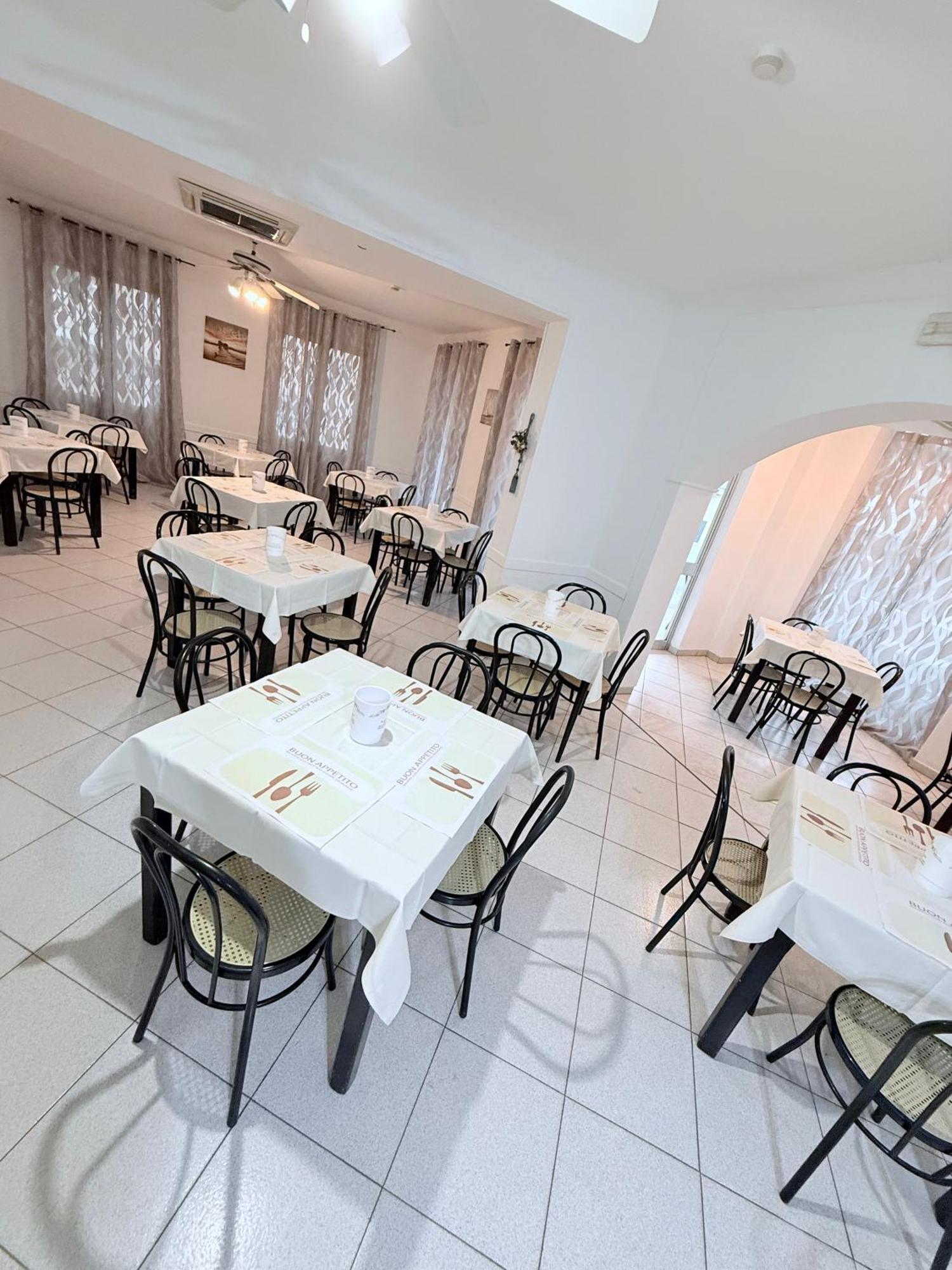 Hotel Malibu Mare Rimini Exterior foto