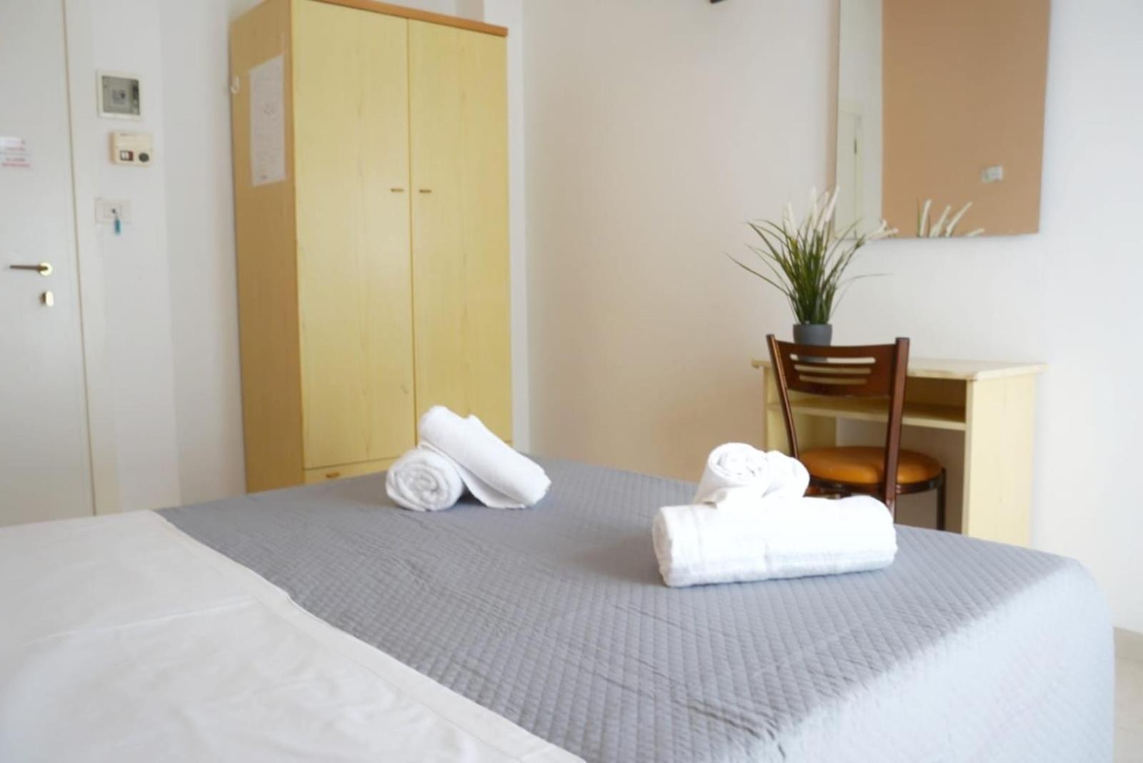 Hotel Malibu Mare Rimini Exterior foto
