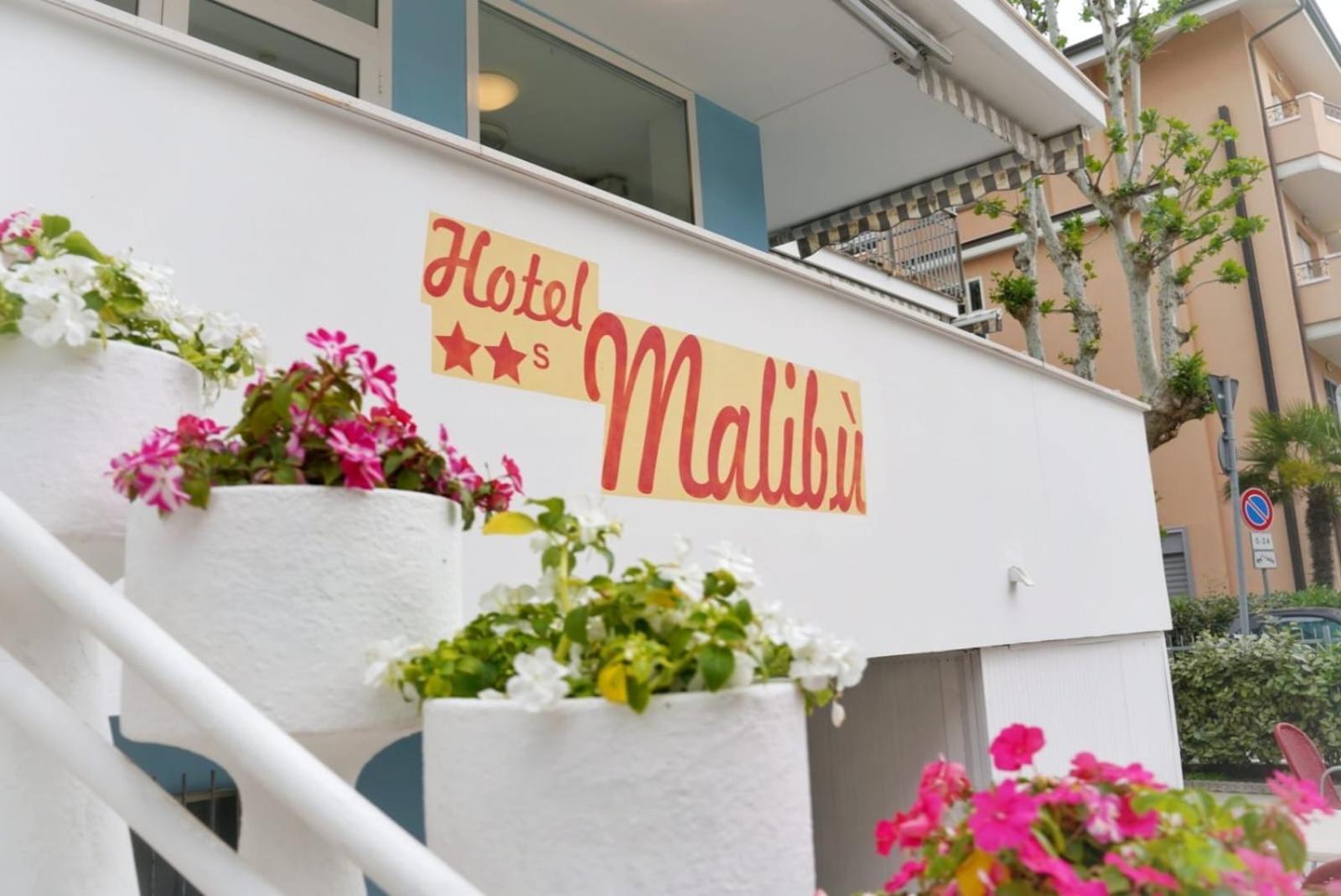 Hotel Malibu Mare Rimini Exterior foto
